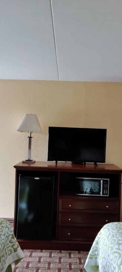 Days Inn By Wyndham Dickson Extérieur photo