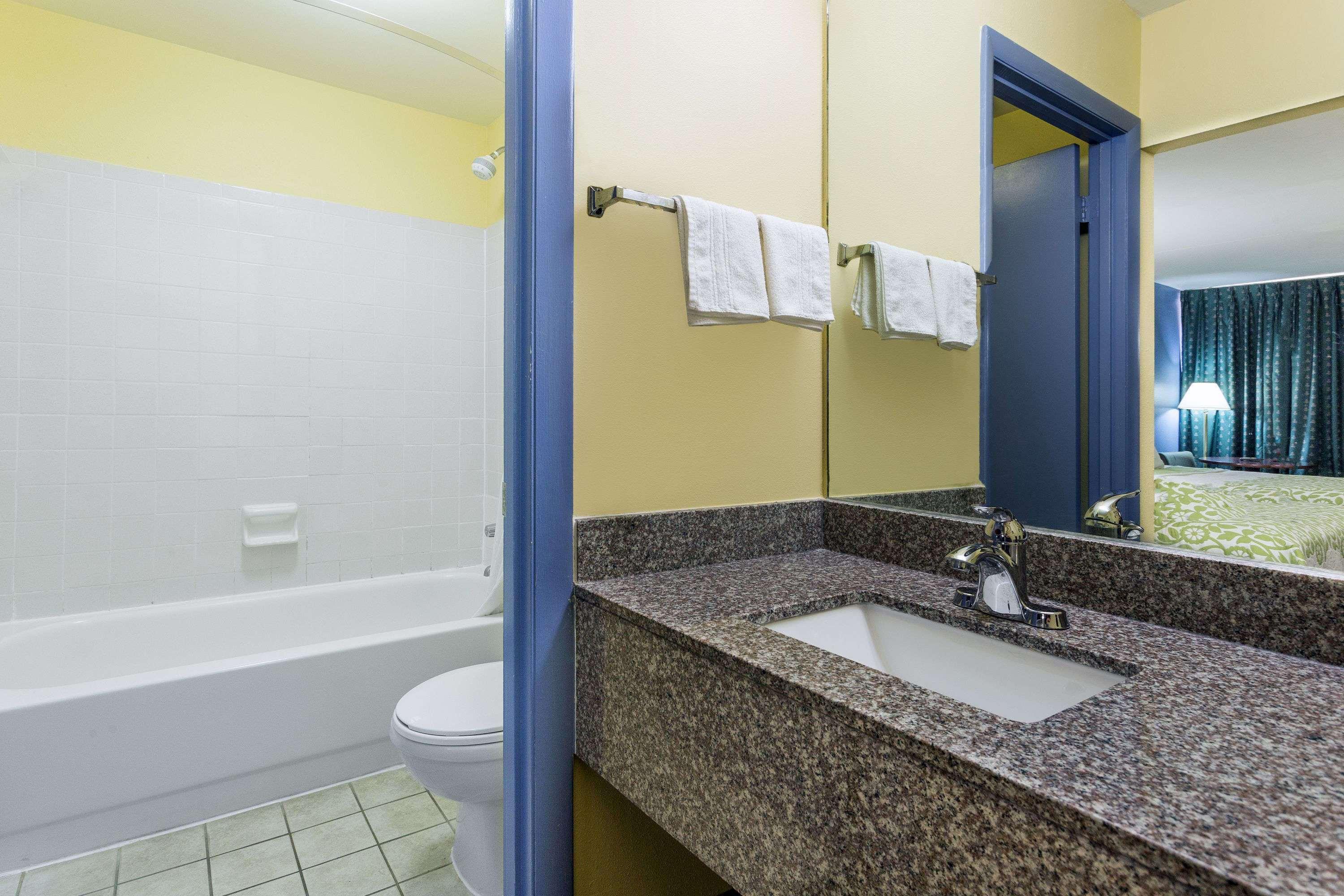 Days Inn By Wyndham Dickson Extérieur photo